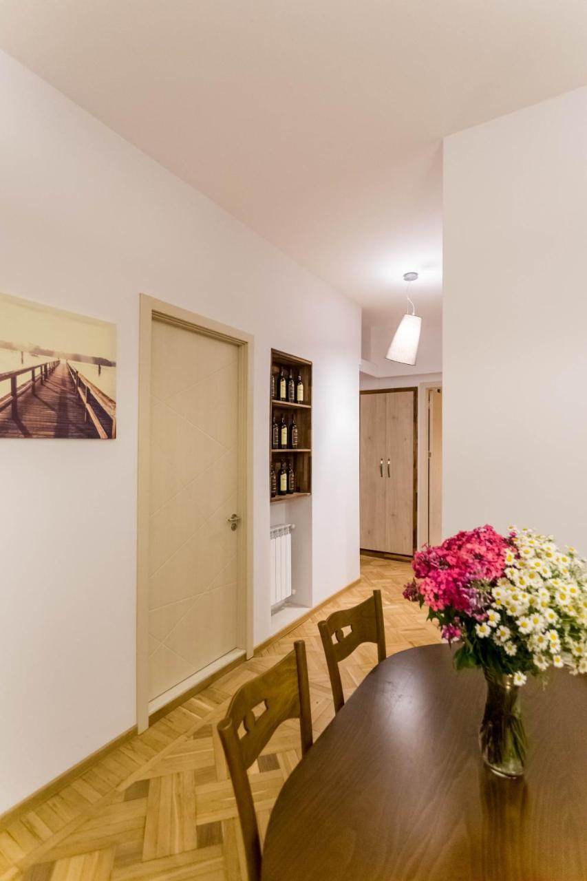 Luxury 3 Bedroom Apartment By Freedom Square City Center Tbilisi Esterno foto