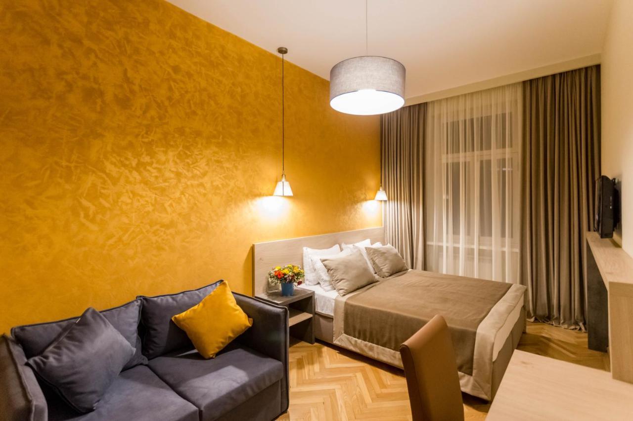 Luxury 3 Bedroom Apartment By Freedom Square City Center Tbilisi Esterno foto