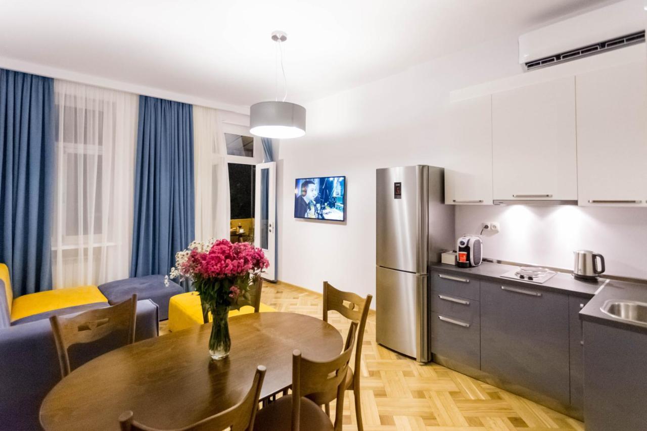 Luxury 3 Bedroom Apartment By Freedom Square City Center Tbilisi Esterno foto