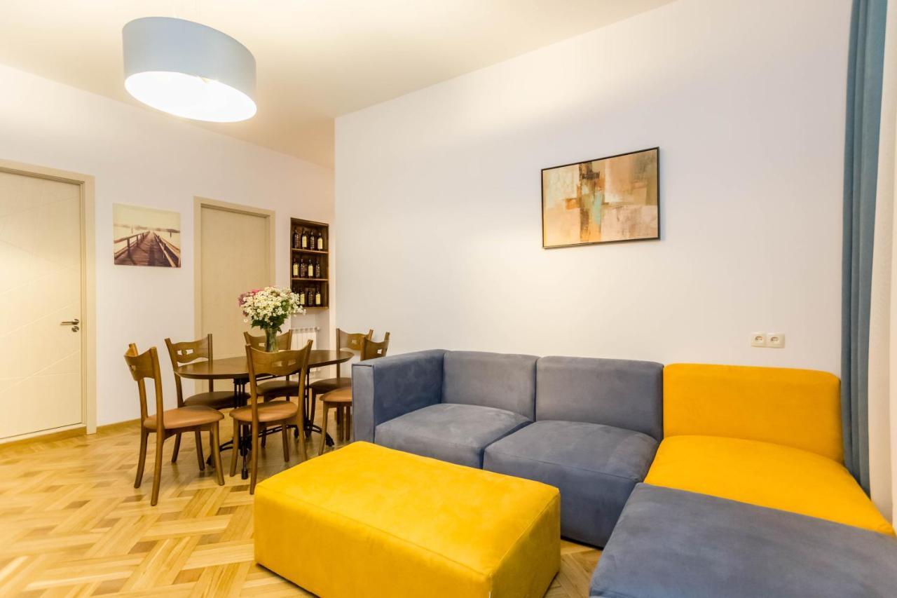 Luxury 3 Bedroom Apartment By Freedom Square City Center Tbilisi Esterno foto