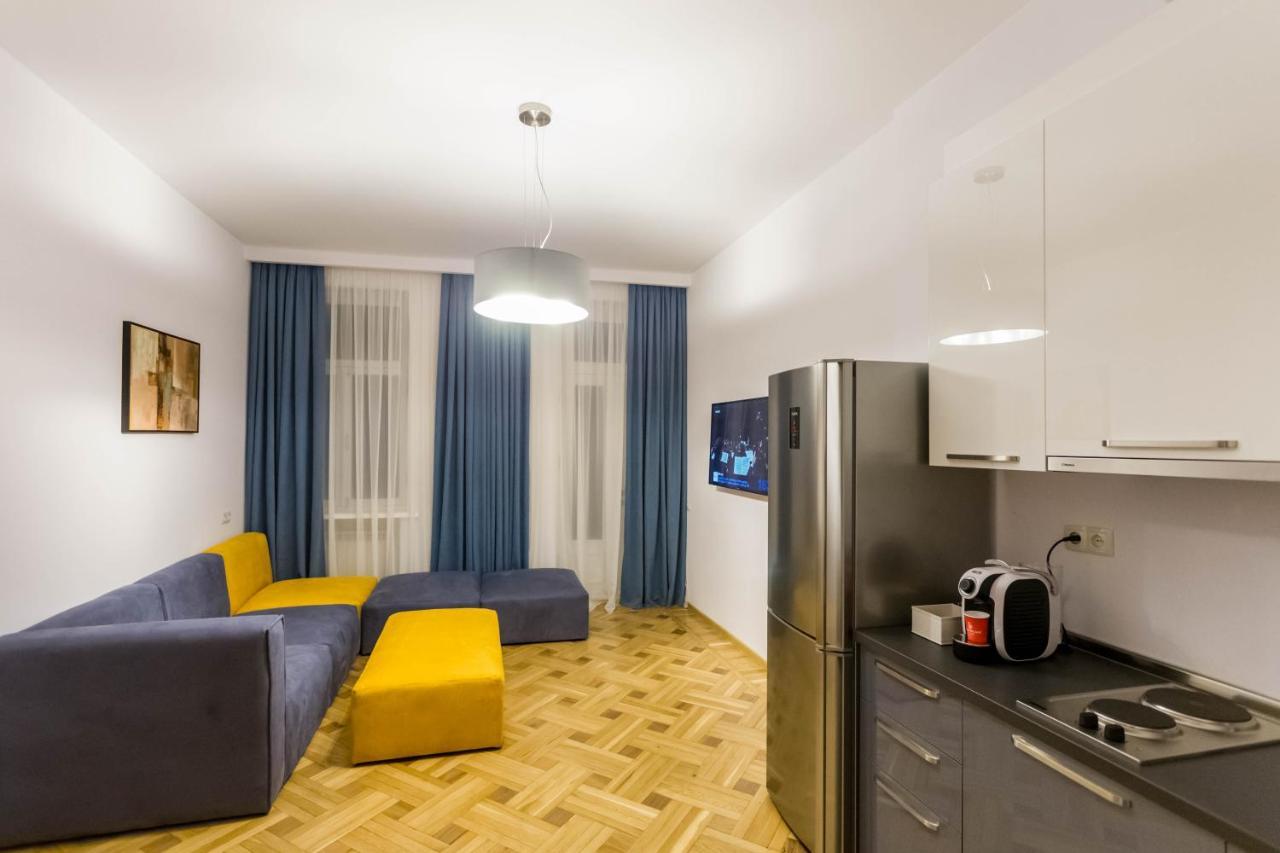 Luxury 3 Bedroom Apartment By Freedom Square City Center Tbilisi Esterno foto