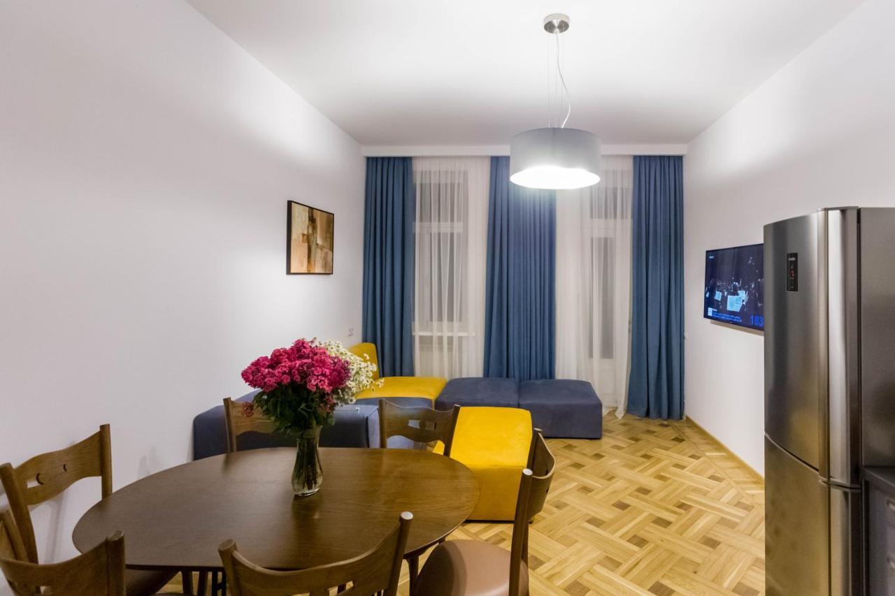 Luxury 3 Bedroom Apartment By Freedom Square City Center Tbilisi Esterno foto