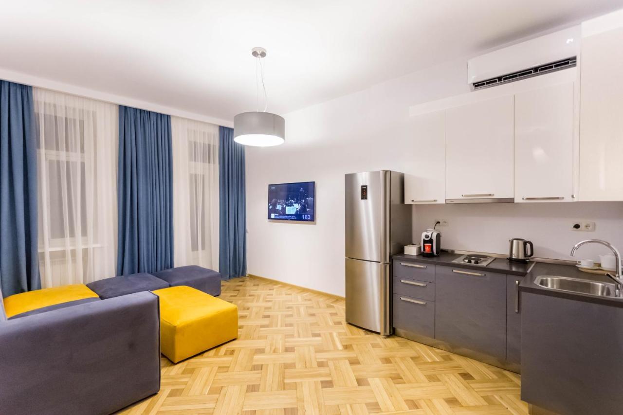 Luxury 3 Bedroom Apartment By Freedom Square City Center Tbilisi Esterno foto
