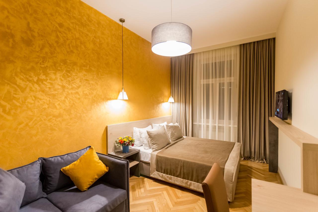 Luxury 3 Bedroom Apartment By Freedom Square City Center Tbilisi Esterno foto
