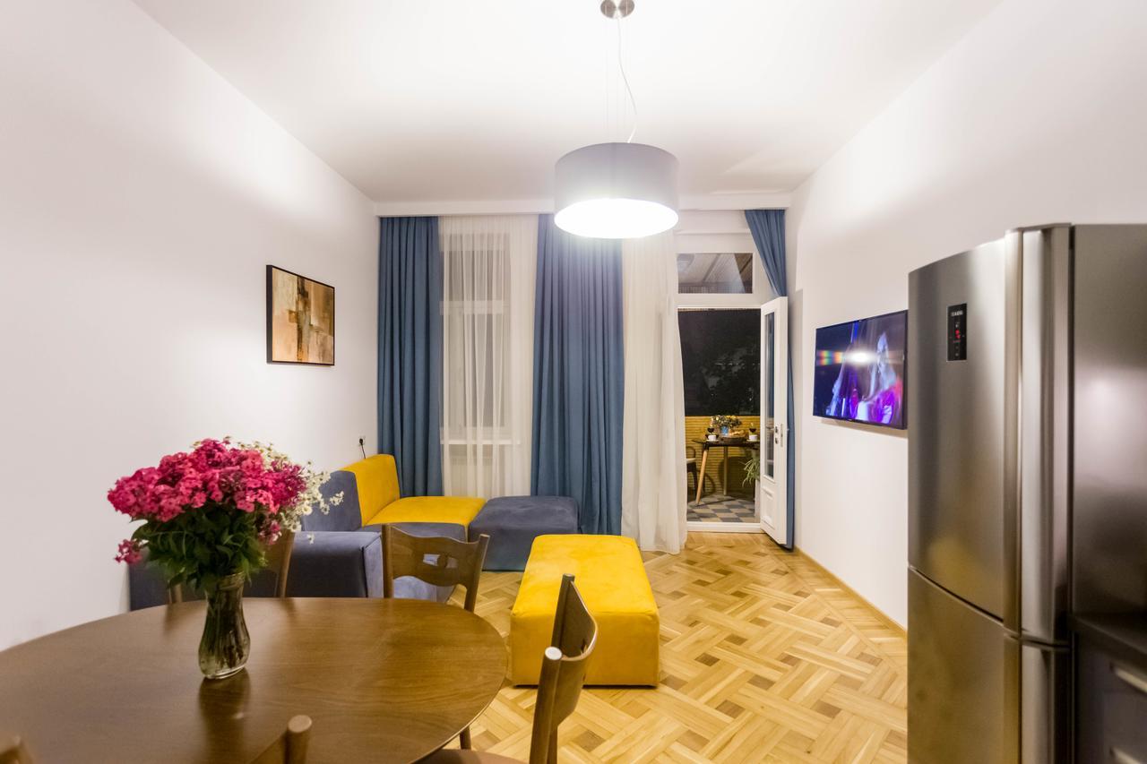 Luxury 3 Bedroom Apartment By Freedom Square City Center Tbilisi Esterno foto